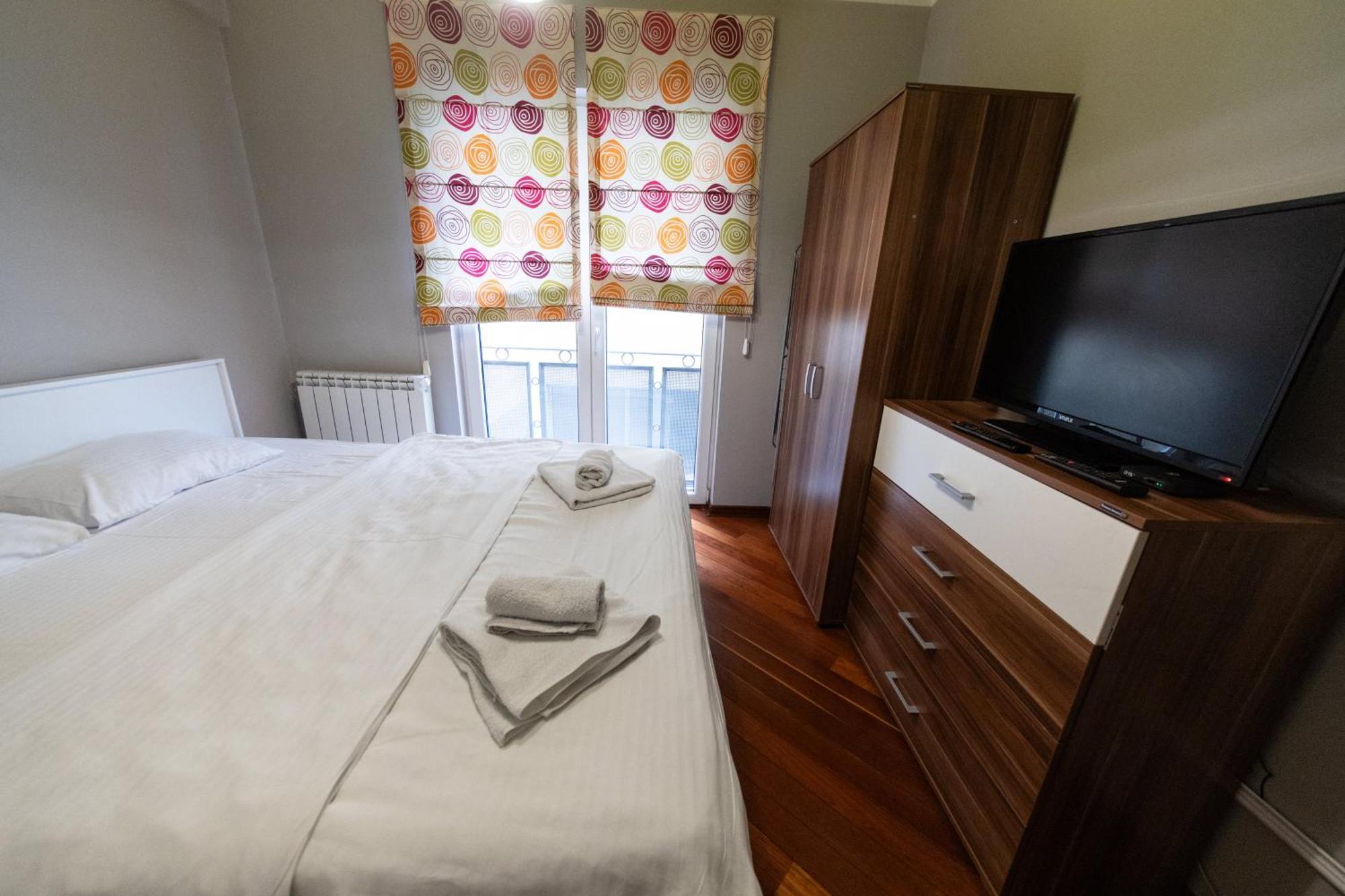 Lux Place Apartments Downtown Kragujevac Esterno foto